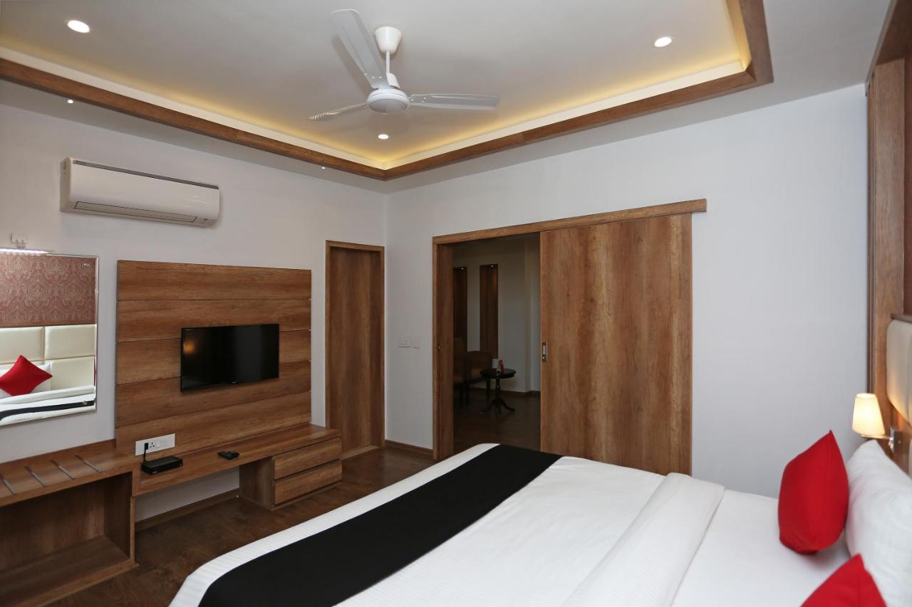 Hotel Yelchiko Βαρανάσι Εξωτερικό φωτογραφία