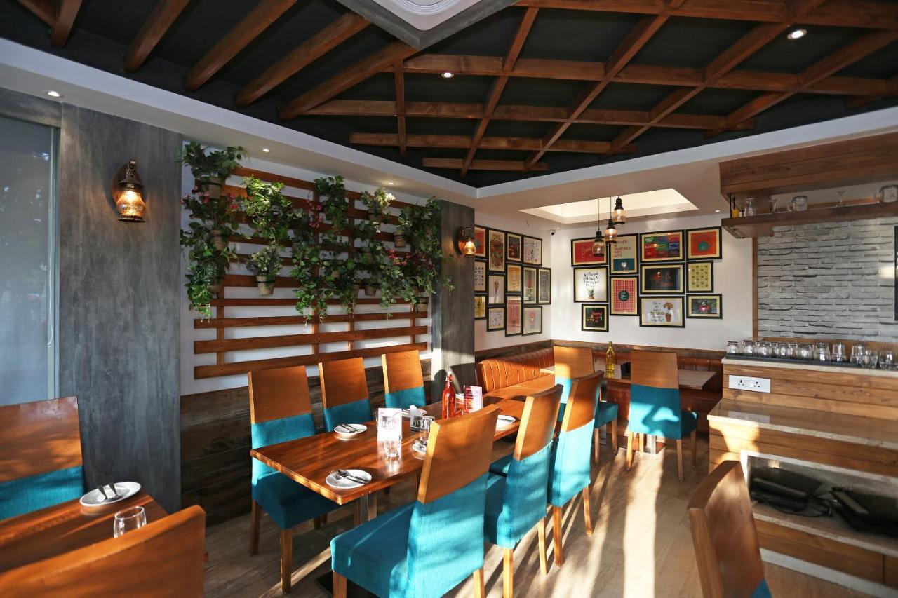 Hotel Yelchiko Βαρανάσι Εξωτερικό φωτογραφία