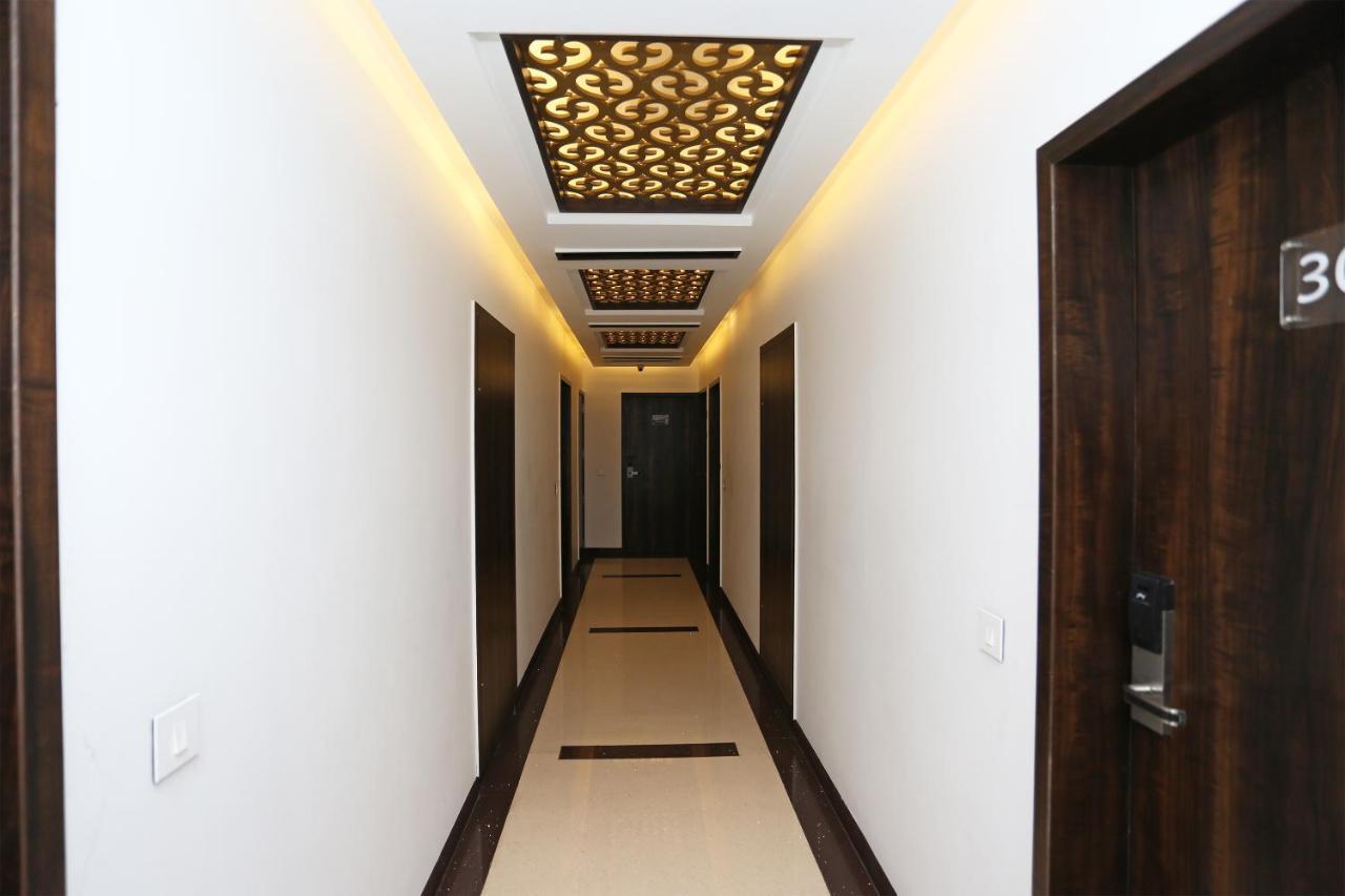 Hotel Yelchiko Βαρανάσι Εξωτερικό φωτογραφία