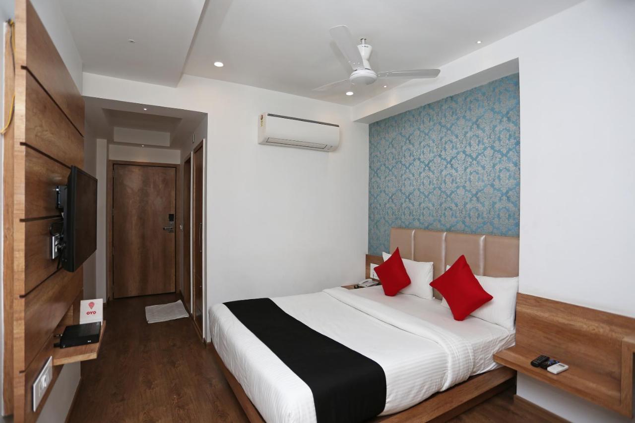 Hotel Yelchiko Βαρανάσι Εξωτερικό φωτογραφία