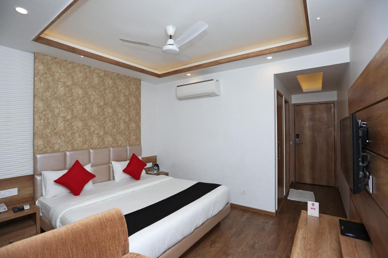 Hotel Yelchiko Βαρανάσι Εξωτερικό φωτογραφία